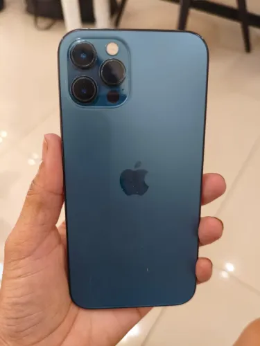 Vendo IPhone 12 Pro  seminu novo 