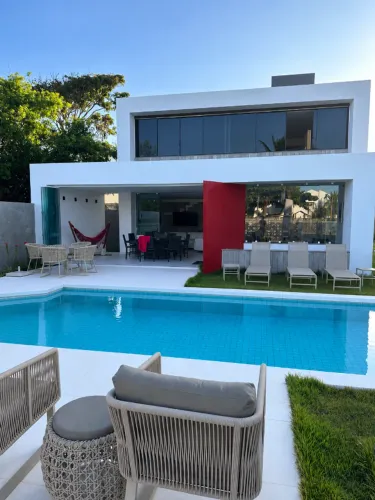 Casa de luxo em Guarajuba: piscina privativa, 5 suítes, 14 pessoas