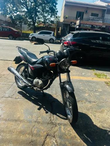 Moto muito conservada pra vender