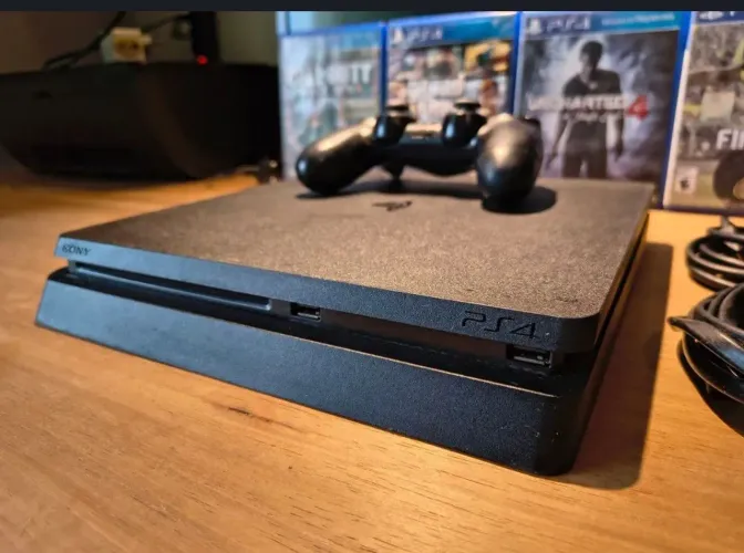 Playstation 4 slim 500GB + controle console muito conservado