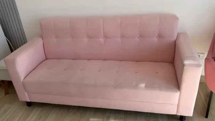 Sofá rosa 3 lugares