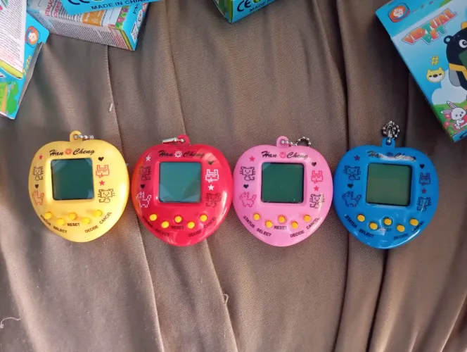 Virtual pet tamagotchi 