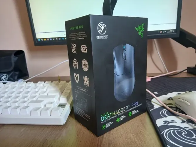 Razer DeathAdder V3 Pro (DAV3) Wireless + Dongle High Polling Rate (4K/8KHz)