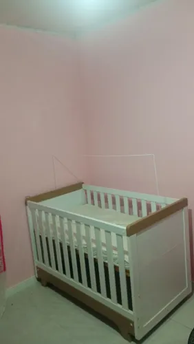 Berço semi novo 