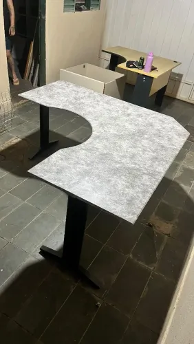 Mesa de escritório de 1,5m de cada lado