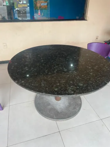 Mesa de mármore 