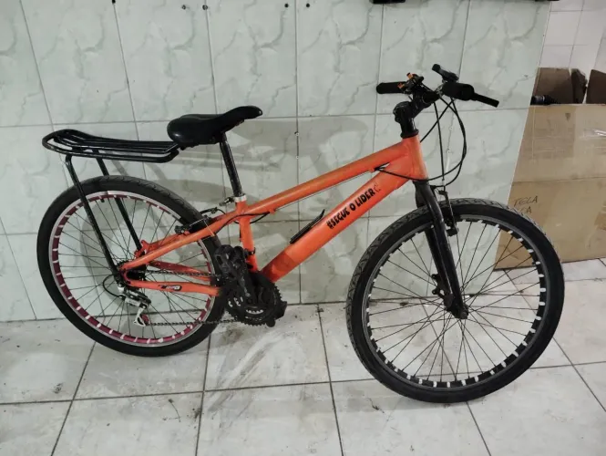 Bicicleta aro 26 de alumínio.