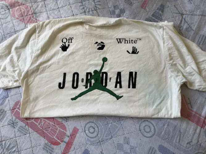 Camisa off white x jordan