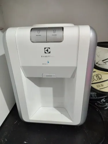 Filtro elétrico Eletrolux  para galão d água 