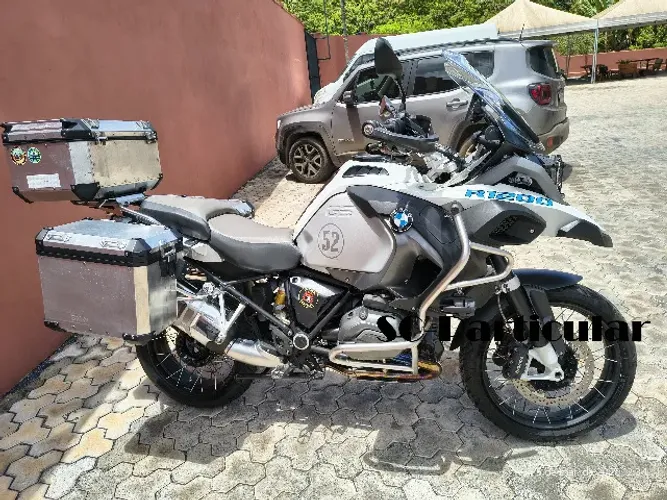 BMW R 1200 GS Adventure - com vários acessórios