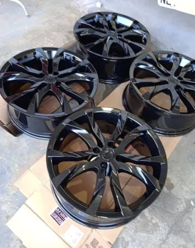 Jogo rodas aro 18 4x100 Scorro