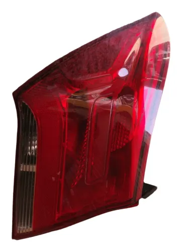 Lanterna Traseira Esq Prisma 17/20 Lt Ltz Cristal original