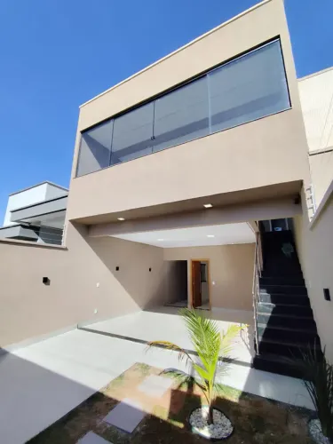 Casa à venda no Village Garavelo, Aparecida de Goiânia