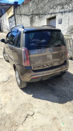 Fiat Idea Attractive 1.4 Fire Flex 8V 5P 2012