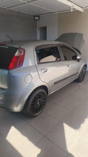 Fiat Punto Attractive 1.4 Fire Flex 8V 5P 2011