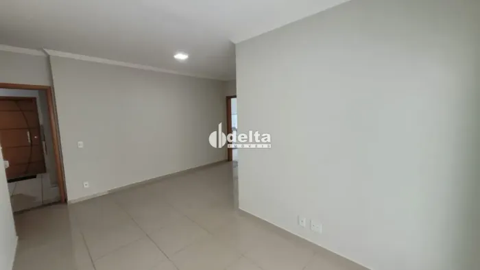 Apartamento com 3 quartos sendo 1 suíte disponível para venda no bairro Tubalina em Uberlâ