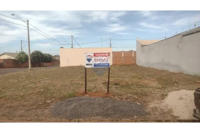 "Terreno 390m² em Promissão: Natureza e Conveniência"