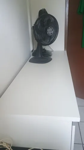 Vendo um balcão 160 de comprimento 100% MDF super reforçado