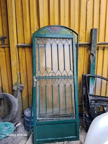 Vendo porta de ferro