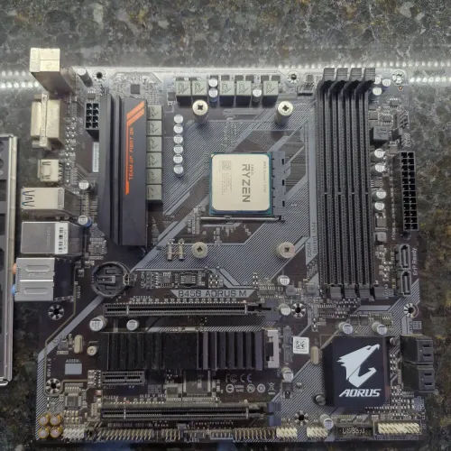 Placa Mae B450M Aorus AM4 DDR4