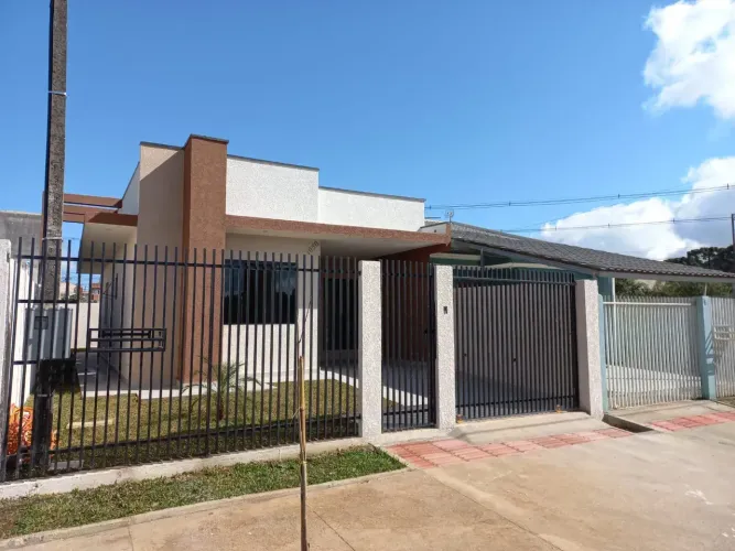 Casa para venda possui 70 metros quadrados com 3 quartos