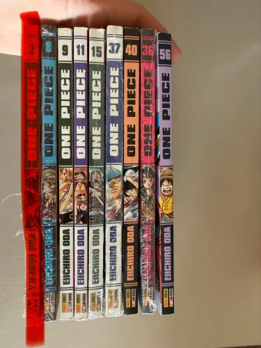 Mangas One piece e Attack on titan 