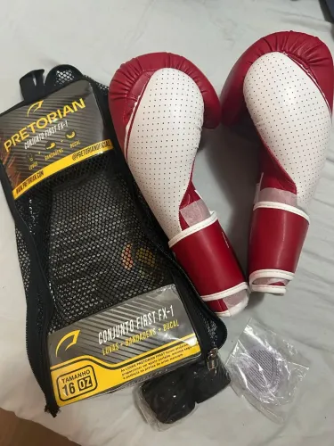 Kit luvas de boxe e bandagem Pretorian