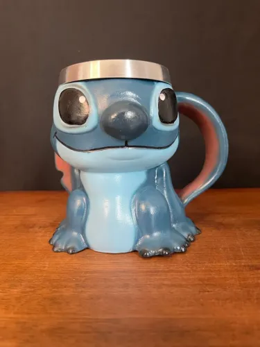 Caneca Stitch em resina 3D