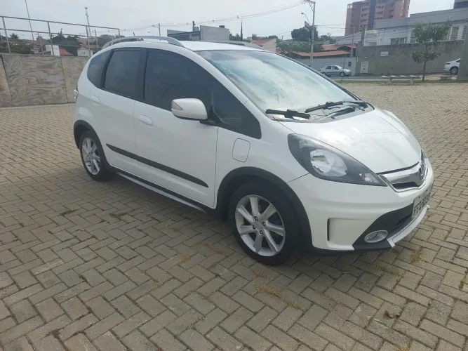 Honda Fit Twist 1.5 Flex 16V 5P Aut. 2014