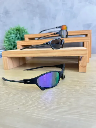 Óculos de Sol com Haste de Metal e Lentes Polarizadas