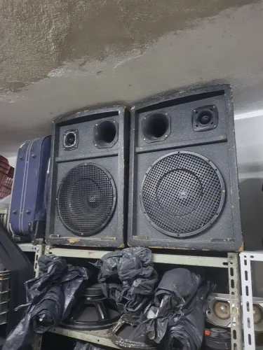 Caixa passiva JBL