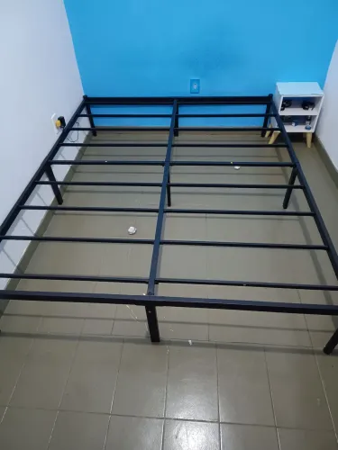 Estrado/cama de ferro