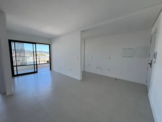 Apartamento - 2 dormitórios - 1 Suíte - localizado em Balneário Camboriú / Estados REF: DW