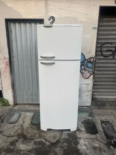Vendo Geladeira Electrolux Duplex R$ 950