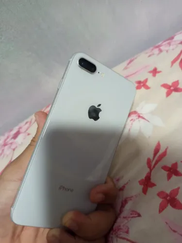 IPHONE 8 Plus 