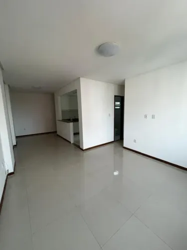 Apartamento para aluguel possui 80 metros quadrados com 2 quartos em Graça - Salvador - Ba