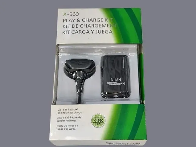 Carregador e Bateria para Controle Xbox 360 (Play & Charge)