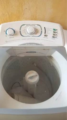 Vendo máquina de lavar eletrolux