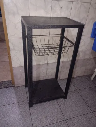 Vendo Fruteira/Suporte pra Galão de água e afins