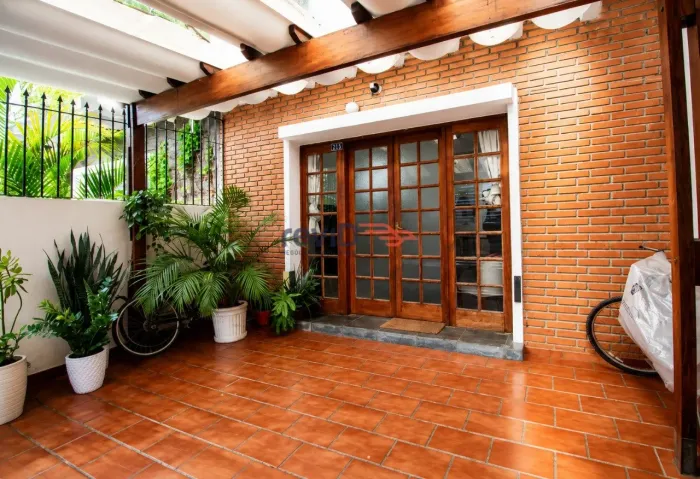 Casa - Santo Amaro - 150m2 - 3 dorms - 1 suite - 2 vagas - Proximo de Metro - Pacote de lo