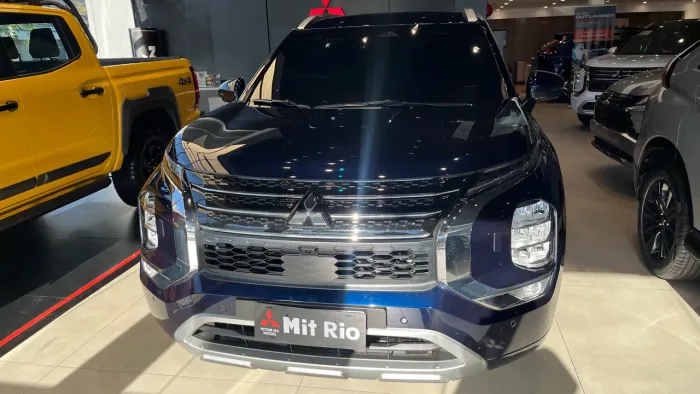Mitsubishi Outlander Signature 2.4 4X4 AUT (híb) 2026