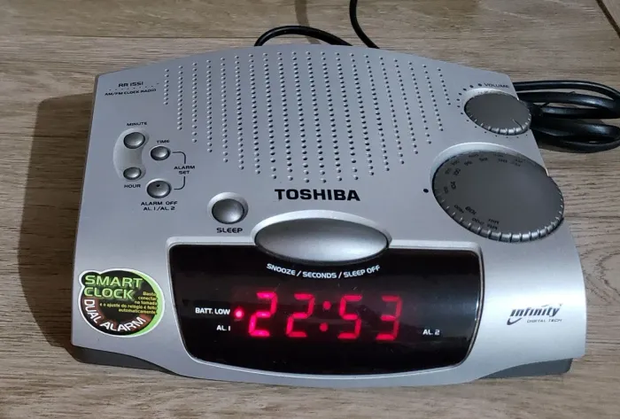 Radio Relógio Toshiba
