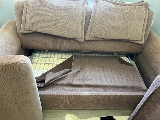 Sofá-cama confortável e prático