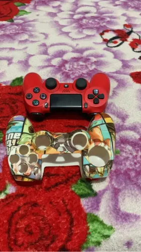 Controle de ps4 acompanha capinha 