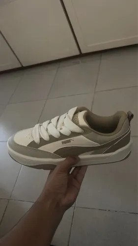 Vendo tênis