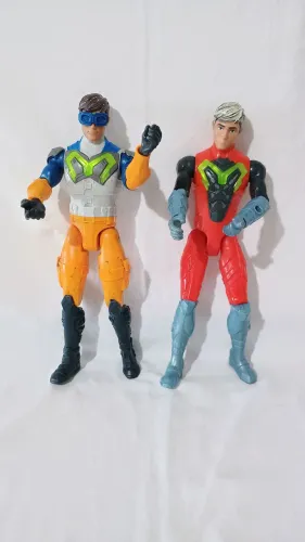 Dois bonecos Maxsteel