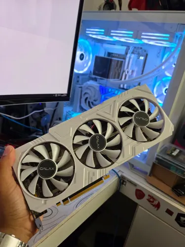 Placa de Vídeo RTX 2080 8GB GALAX EX BRANCA