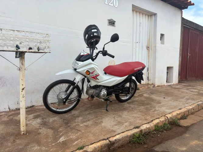 Vende-se pop muito nova