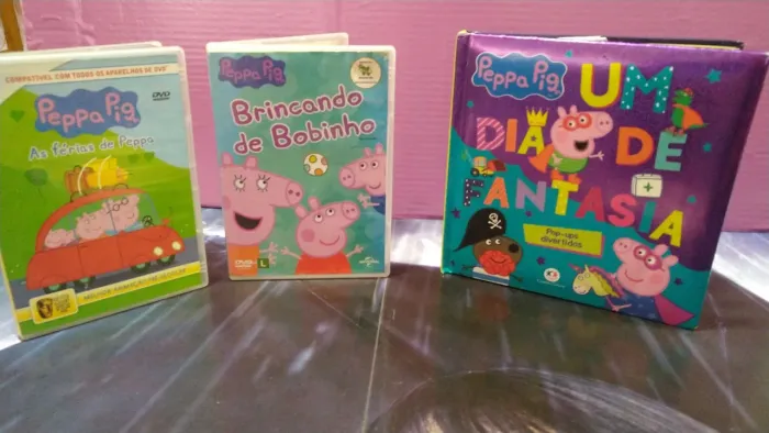 Dvds Peppa Pig + livro colorido