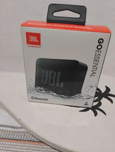 Caixa de som JBL essência